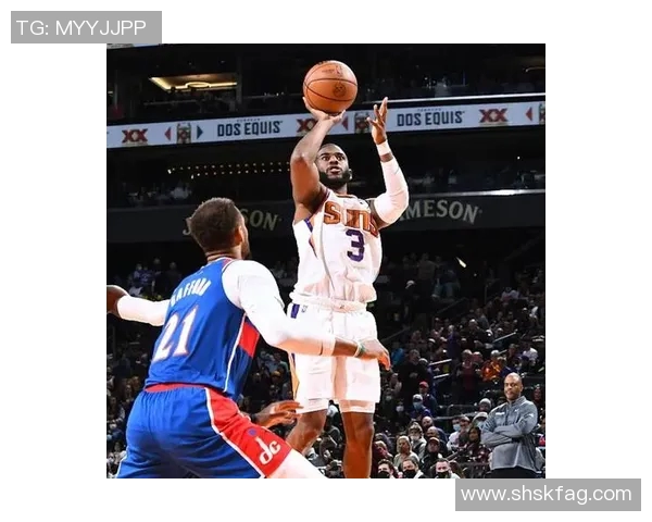 克里斯保罗：从篮球天才到传奇控卫的辉煌历程与影响力